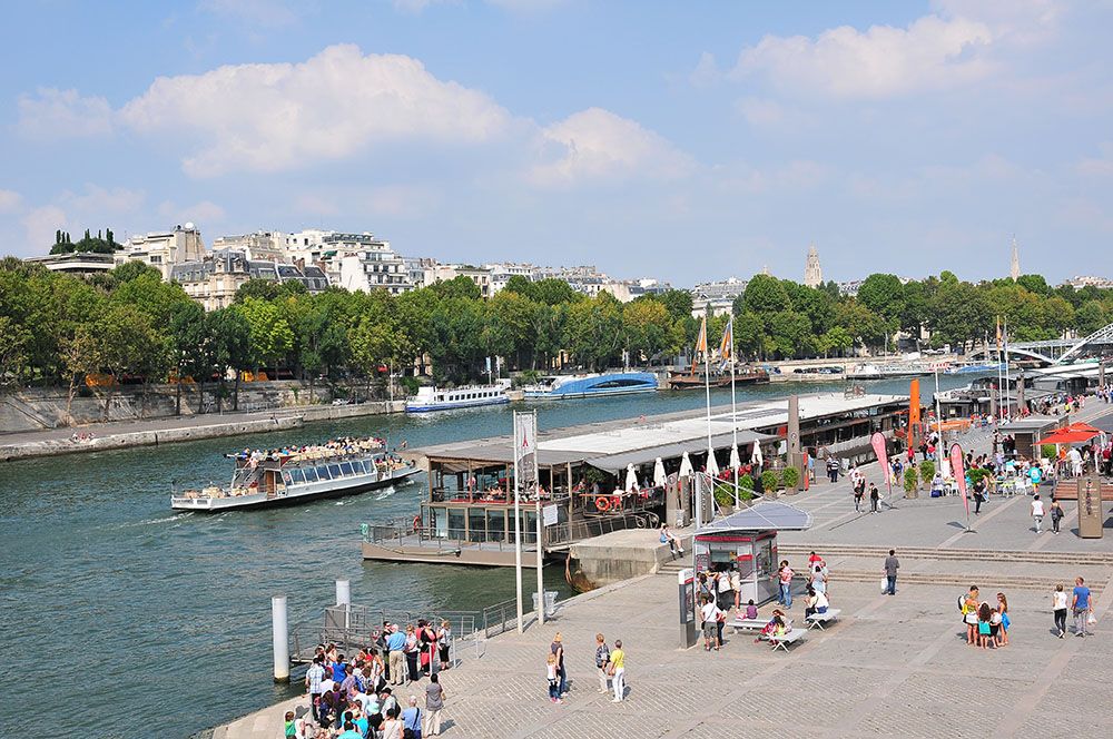 Paris, promenade le long des quais de Seine