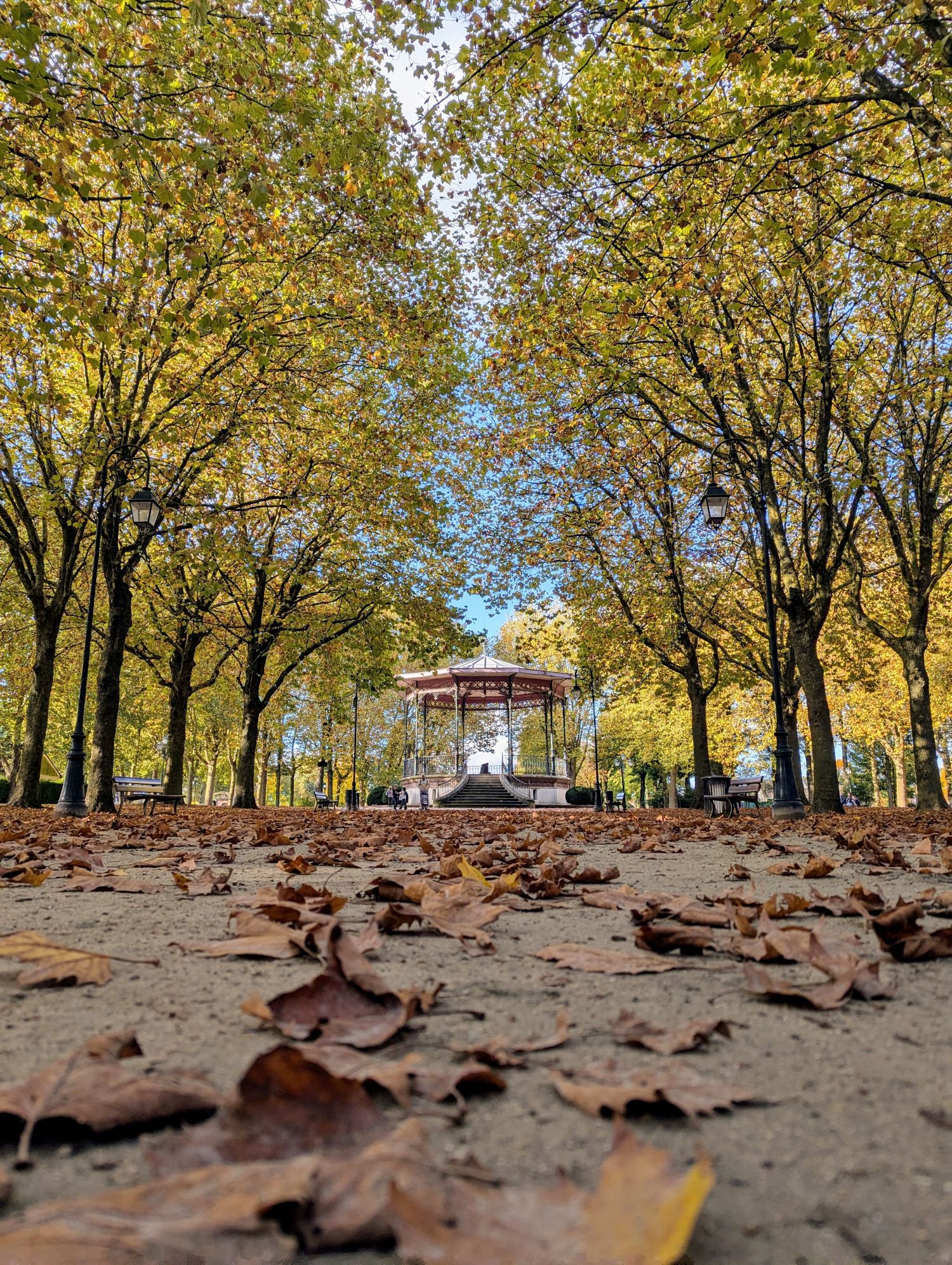 balade champs elysées, st quentin