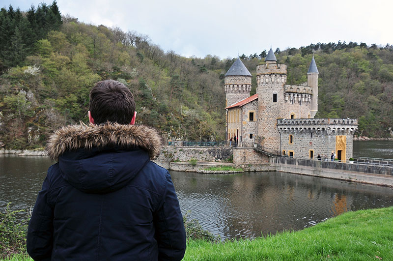 visite du château de la Roche, le "premier château de la Loire", dans le roannais