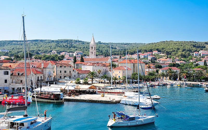 brac, port de supetar, croatie