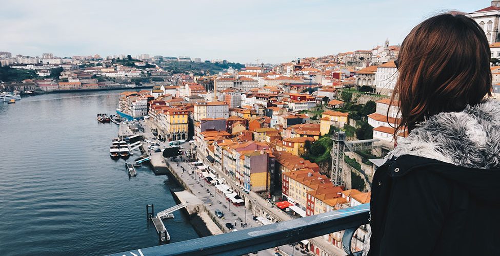 vue sur porto depuis le pont dom luis