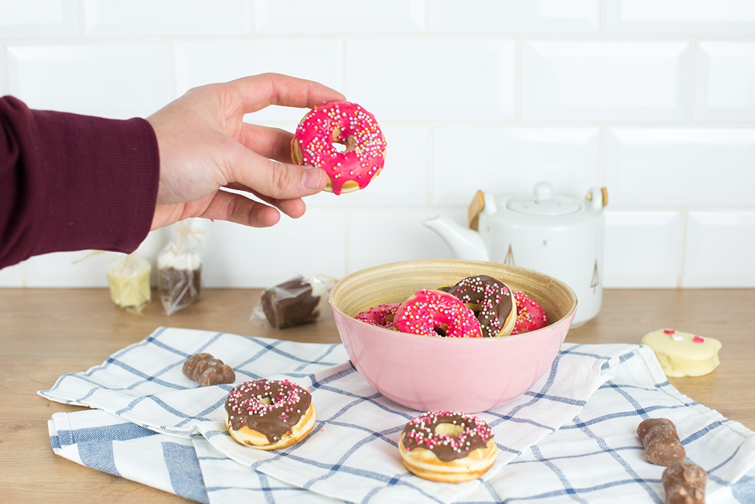 Les petits donuts (avec le Tefal Snack ), une recette facile pour le goûter  –