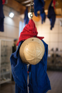 exposition lampes et objets de mineurs proposés par l’association « Sauvons la fosse 13 bis de Lens – Félix Bollaert » à la Maison Syndicale des Mineurs