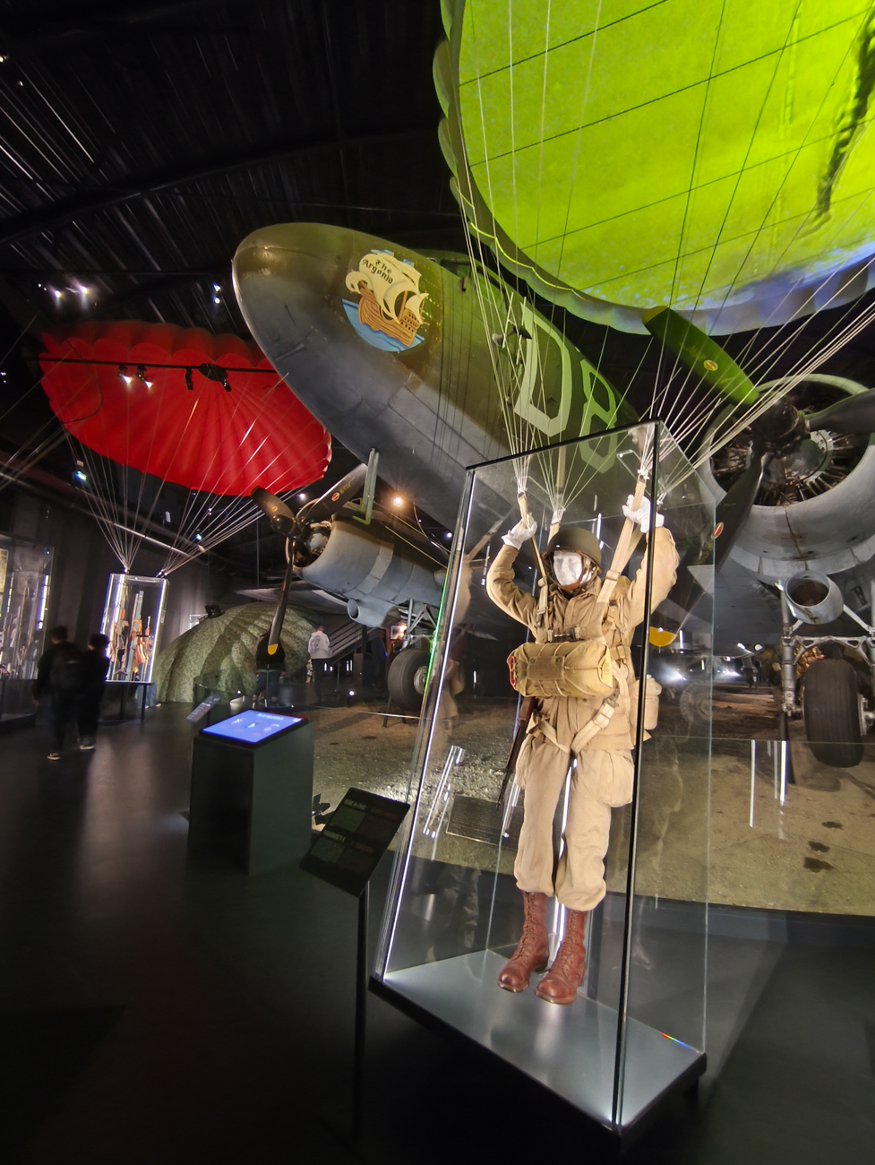 musée airborne, sainte-mere-eglise, normandie