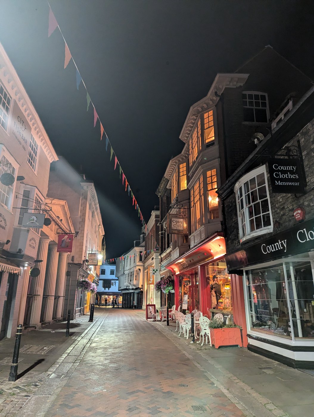 rues de canterbury en angleterre comme le chemin de traverse dans Harry Potter