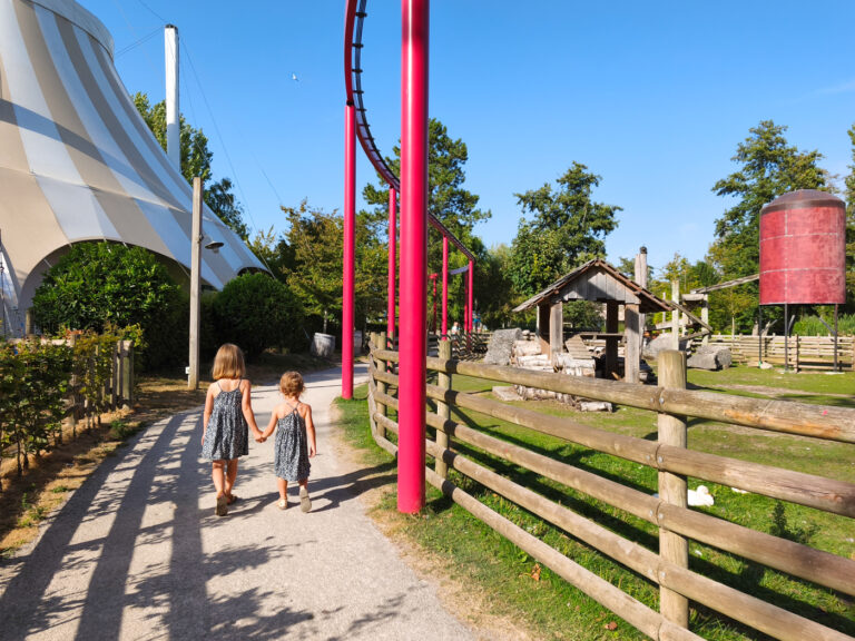 récit et avis sur une journée en famille avec des enfants au parc Bagatelle