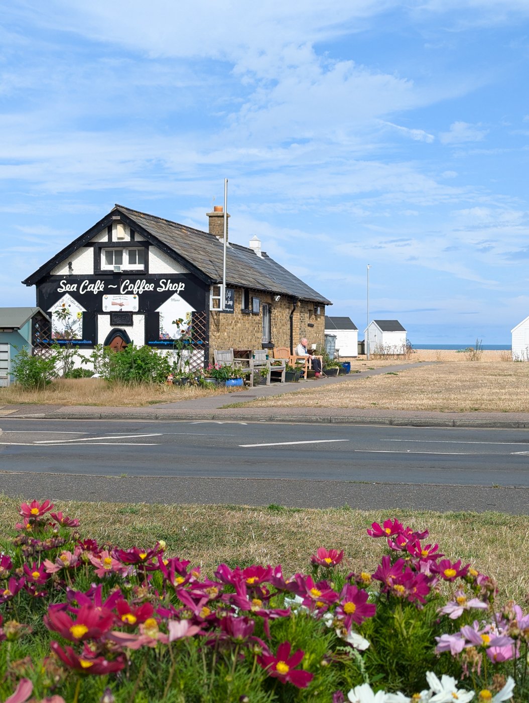 promenade sur la plage de deal en Angleterre , Kent