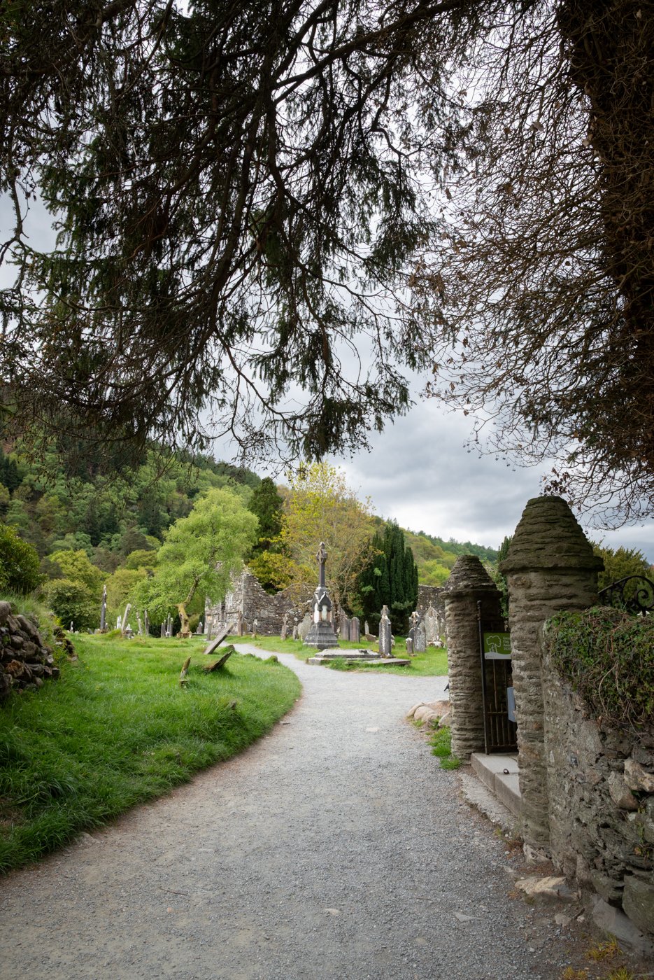 cité monastique de Glendalough dans les wicklow mountains , que faire autour de dublin , irlande